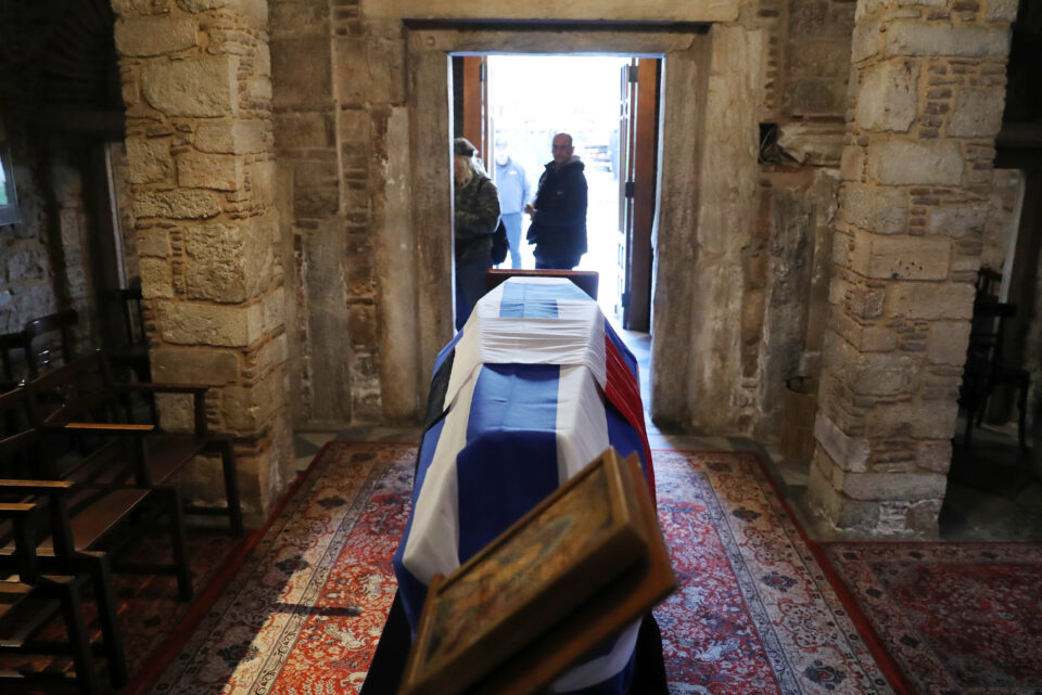 Η Ελλάδα αποχαιρέτησε την Ελένη Γλύκατζη – Αρβελέρ-10