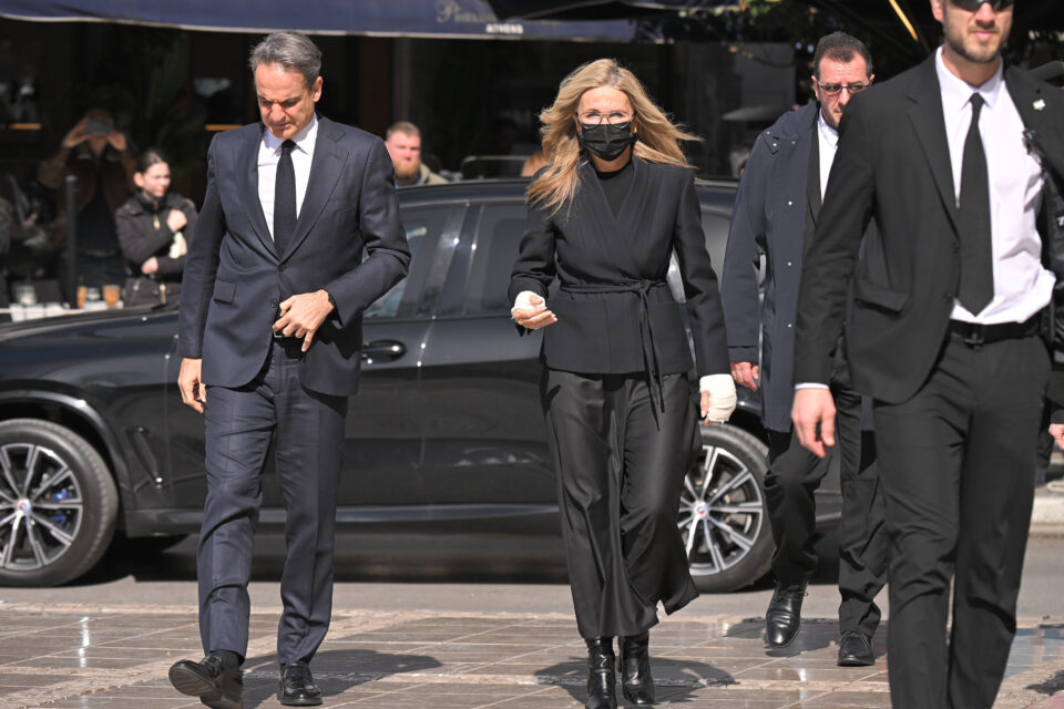 Η Ελλάδα αποχαιρέτησε την Ελένη Γλύκατζη – Αρβελέρ-2