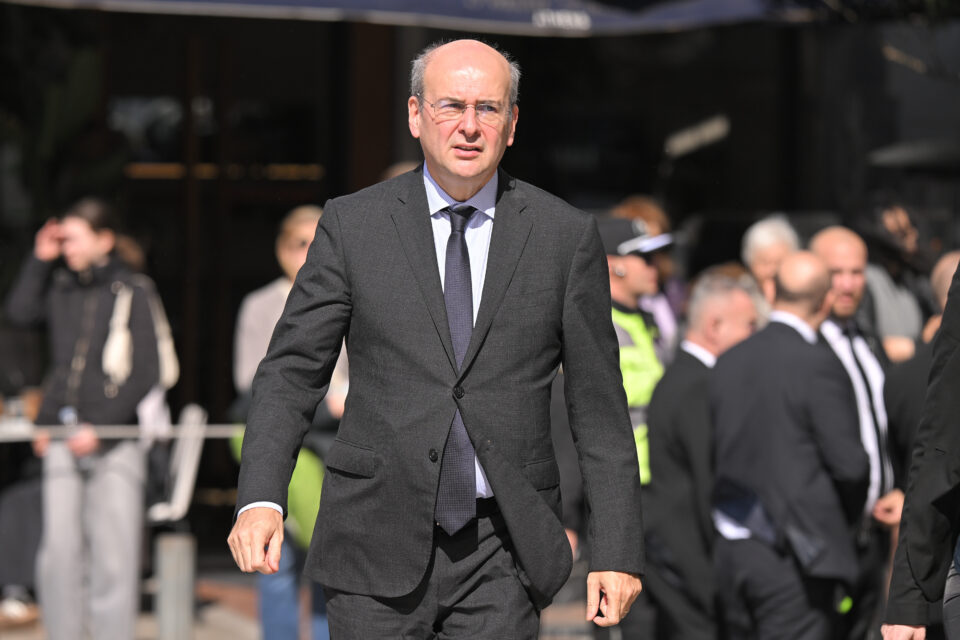 Η Ελλάδα αποχαιρέτησε την Ελένη Γλύκατζη – Αρβελέρ-3