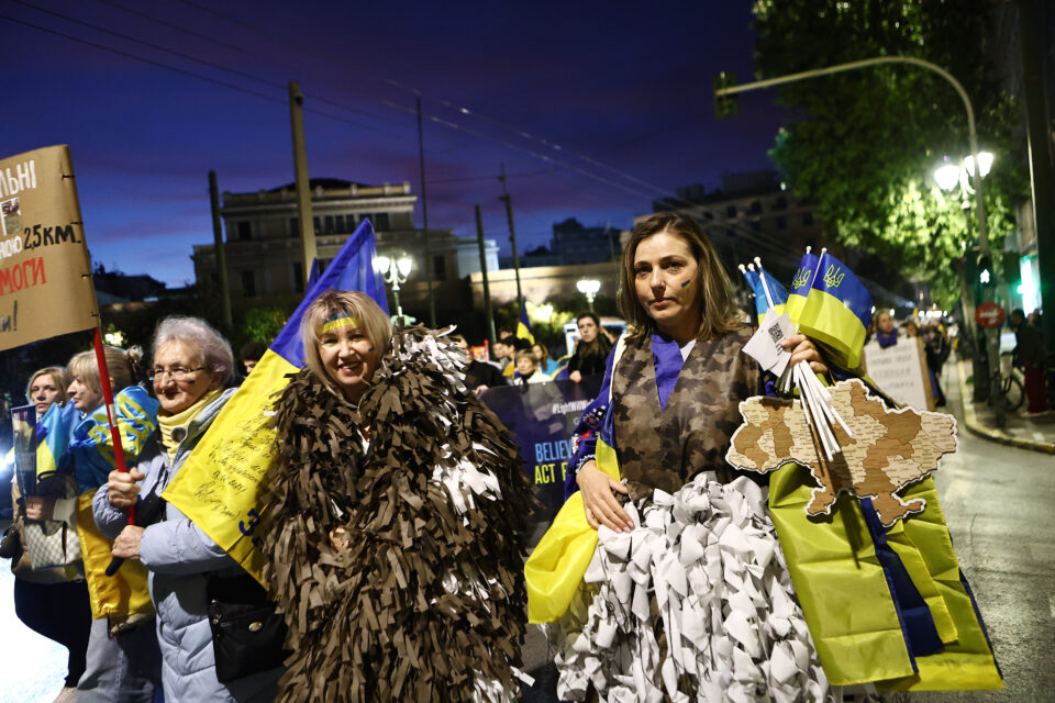 Ουκρανία: Συγκέντρωση στο Σύνταγμα για τα τέσσερα χρόνια από τη ρωσική εισβολή-12