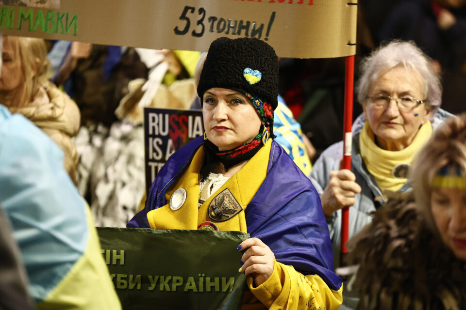 Ουκρανία: Συγκέντρωση στο Σύνταγμα για τα τέσσερα χρόνια από τη ρωσική εισβολή-3