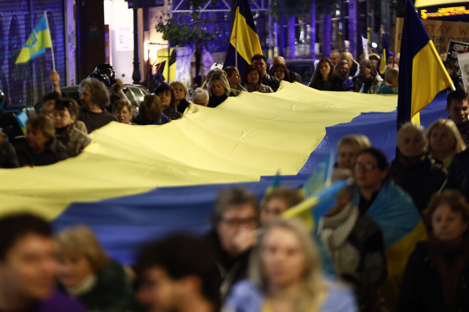 Ουκρανία: Συγκέντρωση στο Σύνταγμα για τα τέσσερα χρόνια από τη ρωσική εισβολή-4