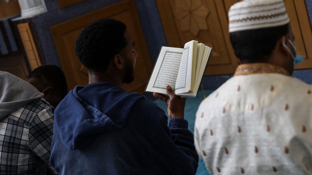 μια-μέρα-ραμαζανιού-στο-τζαμί-του-βοτα-564100216