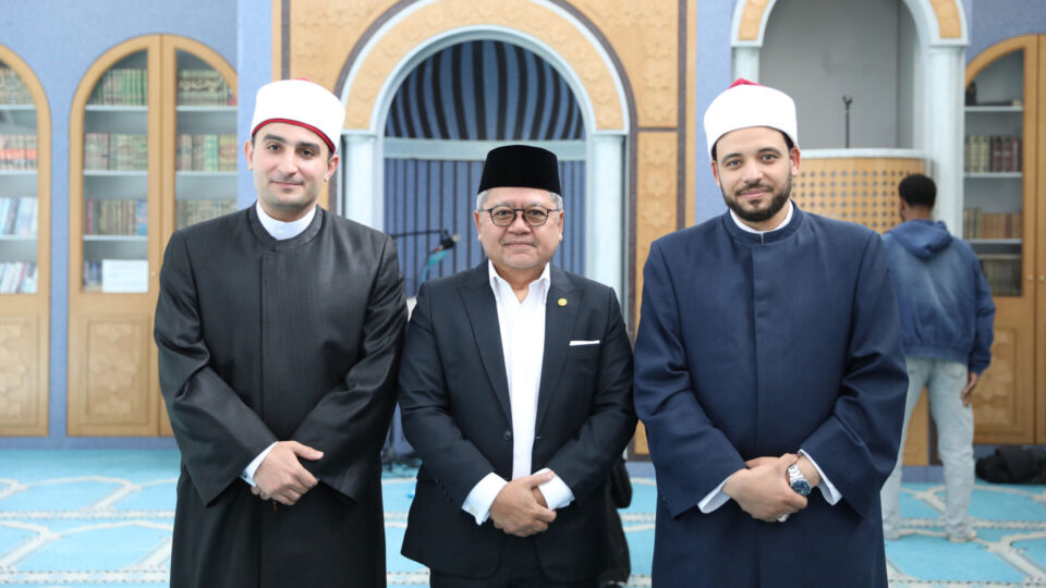 Μια μέρα Ραμαζανιού στο τζαμί του Βοτανικού-3