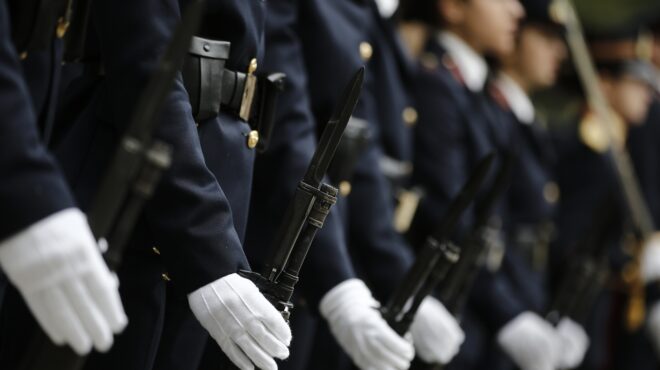 αυξήσεις-στις-συντάξεις-των-ενστόλων-564098812