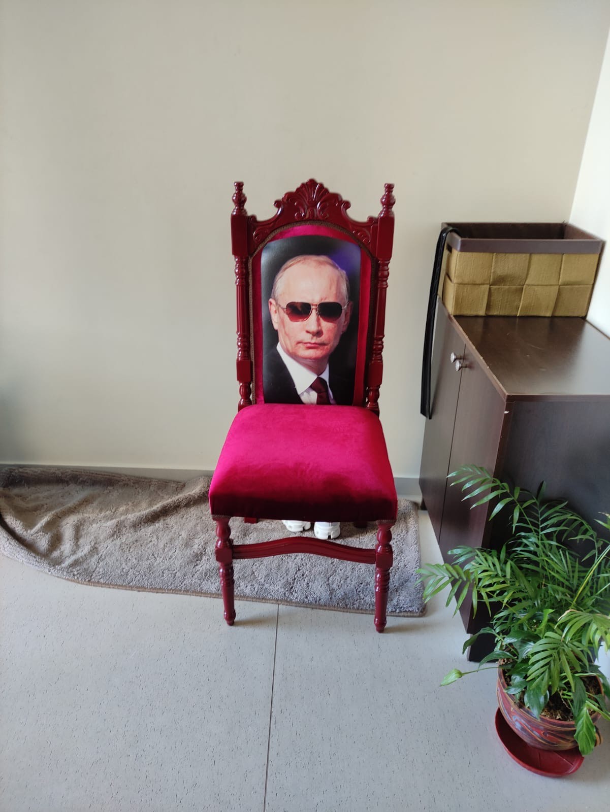 Πώς δρούσε το κύκλωμα με τα λαθραία τσιγάρα: Ο «Πούτιν», τα πολυτελή ακίνητα και ο ρόλος του αστυνομικού-4