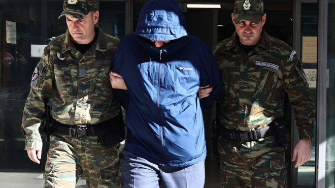 το-τηλέφωνο-και-τα-κρυπτονομίσματα-το-564067168