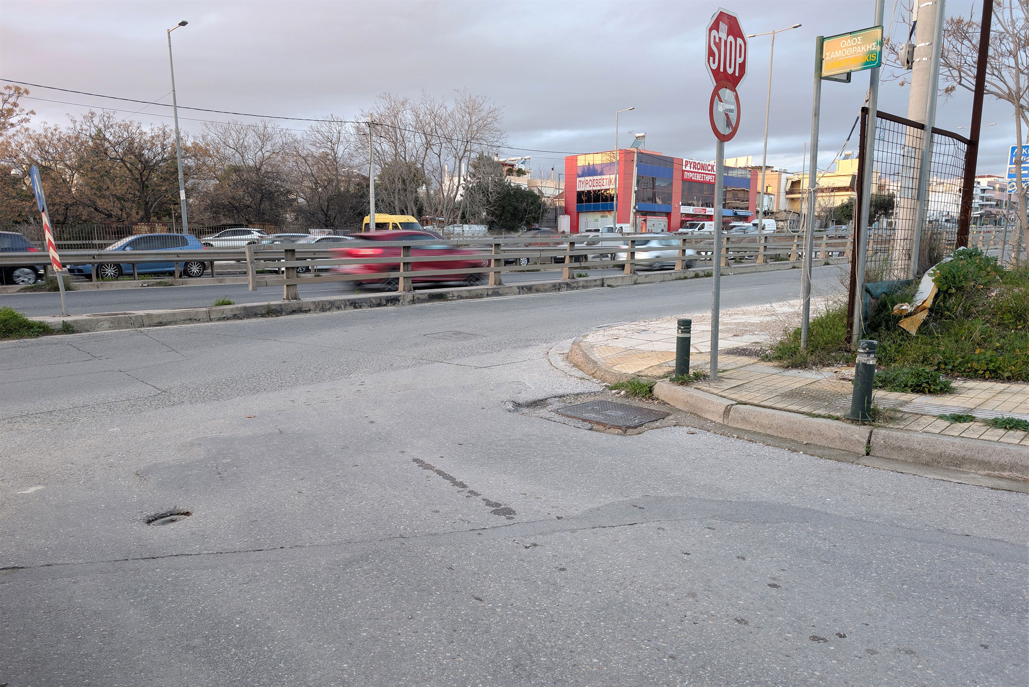 Δρόμοι –  παγίδες: «Αόρατη» διαγράμμιση, ορατοί κίνδυνοι-1