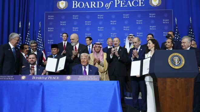 πρεμιέρα-για-το-συμβούλιο-του-τραμπ-564087295