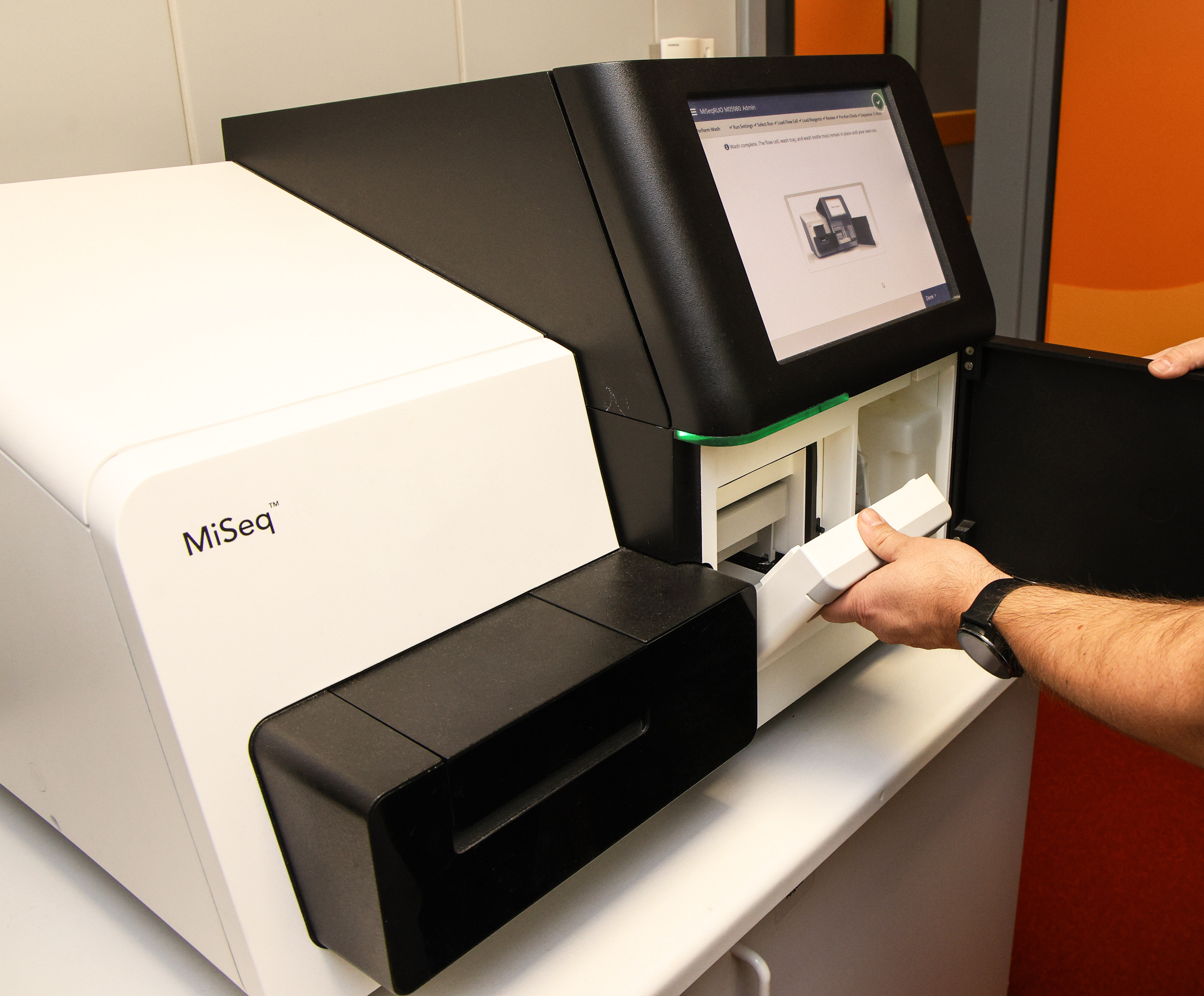 «Εδώ δεν υπάρχει ωράριο, όλα είναι επείγοντα»-2