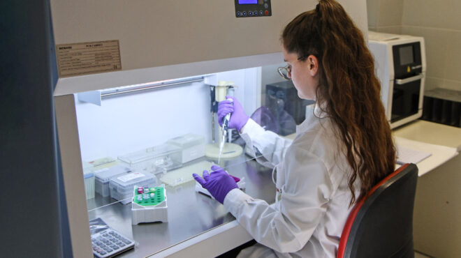 εδώ-δεν-υπάρχει-ωράριο-όλα-είναι-επεί-564076099