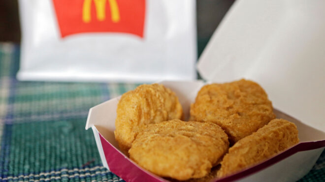 mcnuggets-με-χαβιάρι-ενόψει-της-ημέρας-του-αγί-564073834
