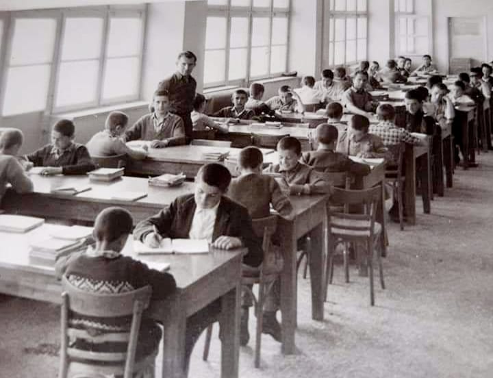 «Διάβαζε, γιατί θα σε στείλω στο Τσοτύλι»-8