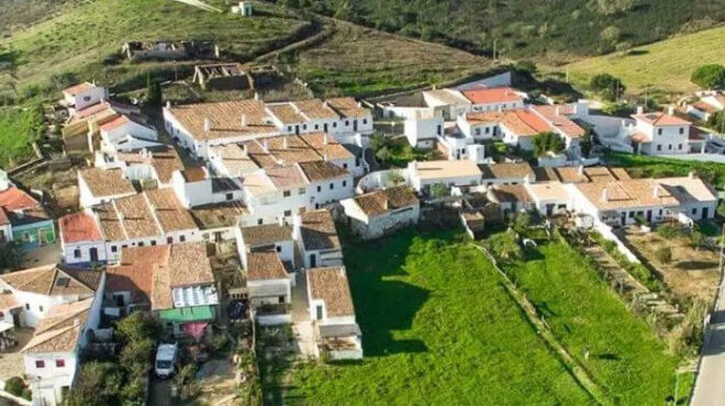 επενδυτικό-ενδιαφέρον-για-ολόκληρα-χ-564082234