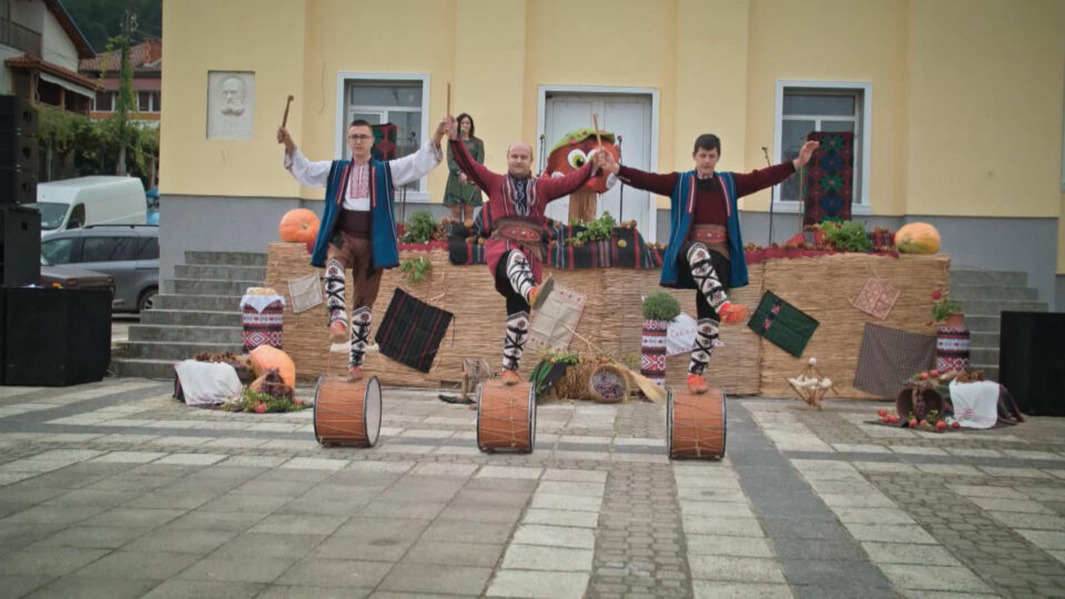 Αιντε Βαλκάνια: Ενα τηλεοπτικό παράθυρο στη «γειτονιά» μας-1