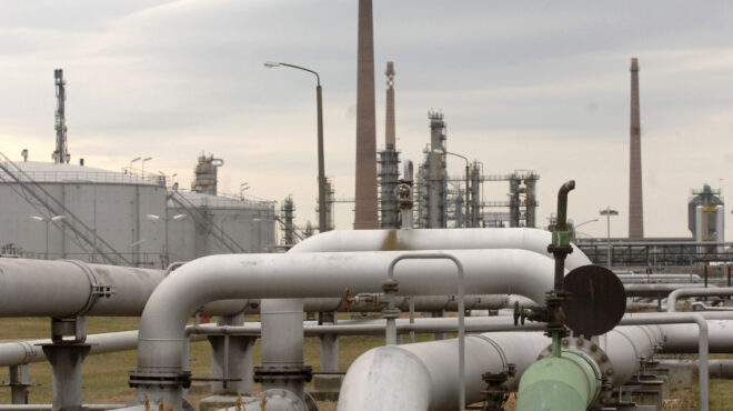 ουγγαρία-και-σλοβακία-ζητούν-από-την-κ-564080782