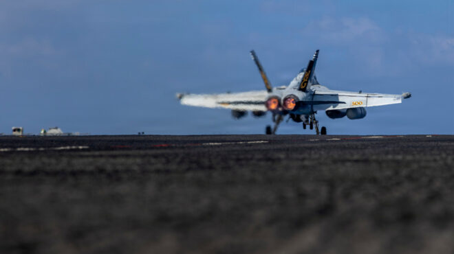 ετοιμος-για-επίθεση-στο-ιράν-ο-αμερικα-564086833