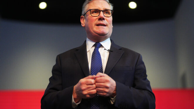 βρετανία-παραιτήθηκε-ο-γενικός-γραμμ-564074935