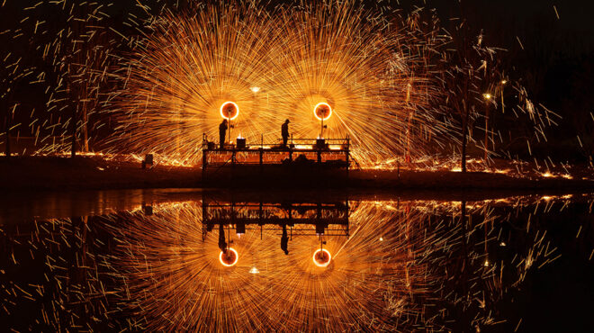 πυροτεχνήματα-από-σίδηρο-564068863