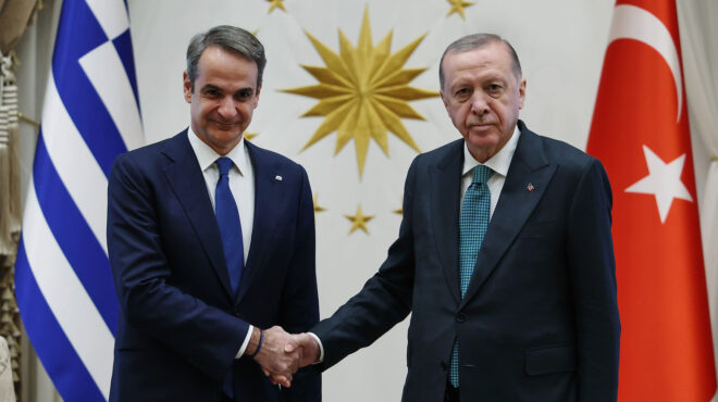 οι-αντιδράσεις-των-κομμάτων-για-τη-συν-564072988