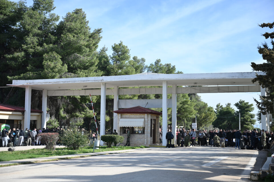 Οι νέοι φαντάροι πήραν ρουχισμό, όπλο και… drone (βίντεο)-1