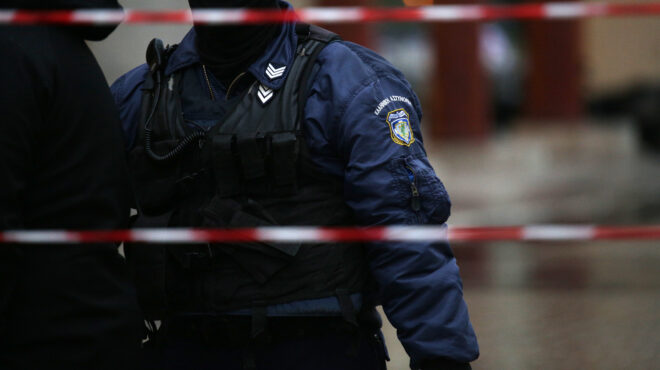 τηλεφώνημα-για-βόμβα-στο-divani-caravel-564072703