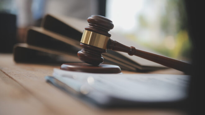 καταδικάστηκε-γνωστός-τραγουδιστής-564093904