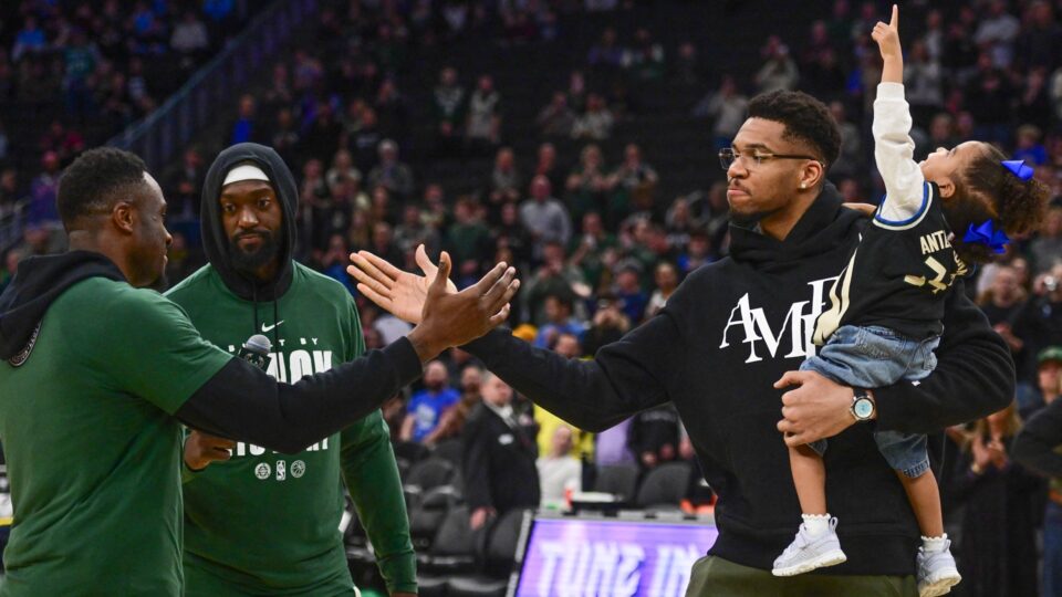 Γ. Αντετοκούνμπο: «Θέλω τίτλο με τους Μπακς, αλλά χωρίς προοπτική, ίσως αλλάξω κατεύθυνση»-1