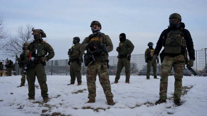 μινεάπολη-οι-αστυνομικοί-της-ice-θα-φορο-564057205