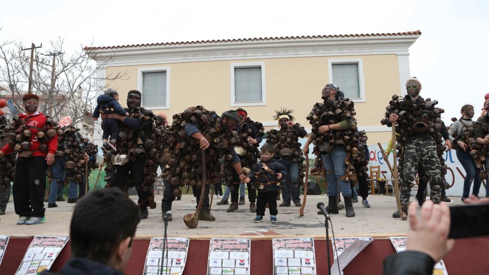 Μεσότοπος Λέσβου: Κουδούνια, προβιές και εκρηκτική ατμόσφαιρα-3