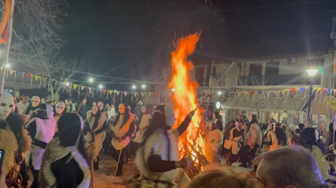 το-αντάμωμα-της-γριίτσας-και-το-κον-564092230
