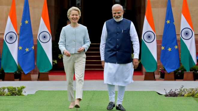 η-ινδία-στις-συμπληγάδες-τραμπ-και-κίν-564057772