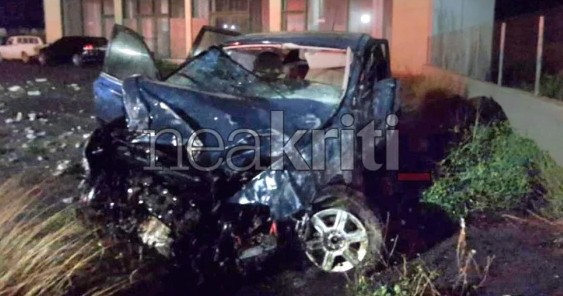 κρήτη-αυτοκίνητο-προσέκρουσε-σε-τοίχ-564064084