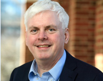 Νηνεμία πριν από τις νέες καταιγίδες Τραμπ-2