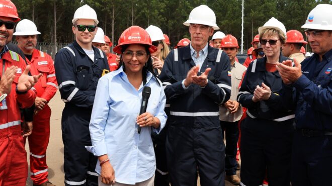 βενεζουέλα-η-υπηρεσιακή-πρόεδρος-ρον-564075832