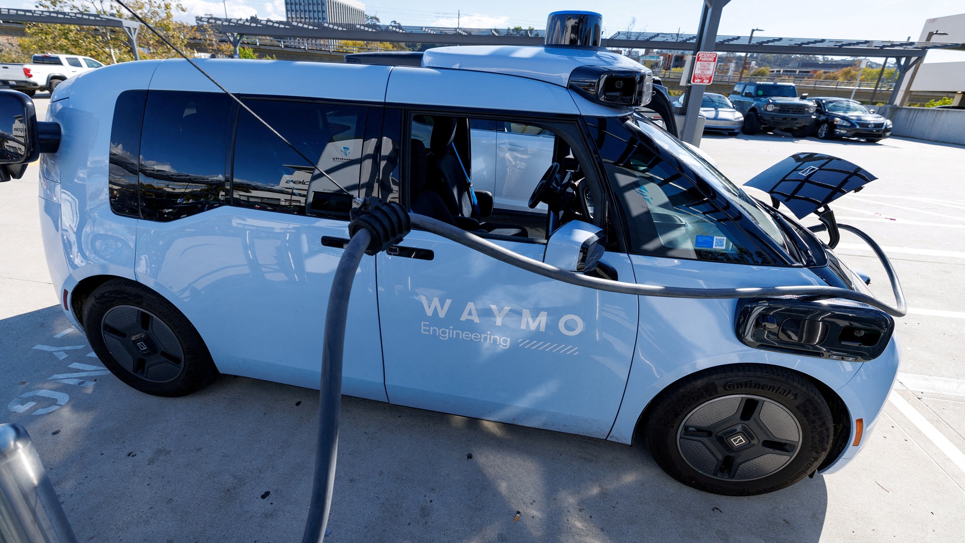 Βρετανία: Ταξί χωρίς οδηγό θα κυκλοφορήσουν από τον Σεπτέμβριο-1