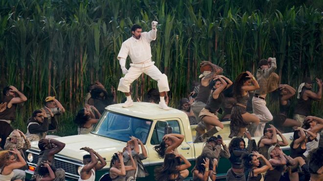 πώς-ο-τυφώνας-bad-bunny-σάρωσε-τον-πλανήτη-564076588