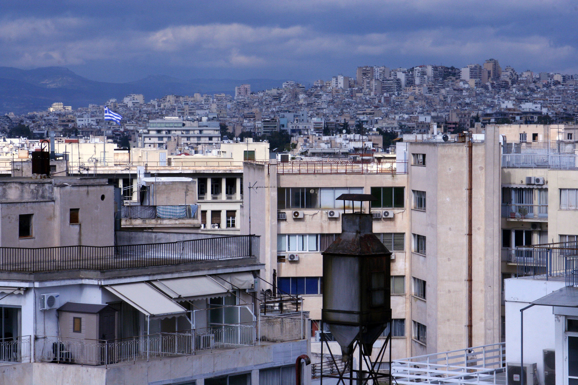 Ο παραγνωρισμένος θρίαμβος της αθηναϊκής πολυκατοικίας-1