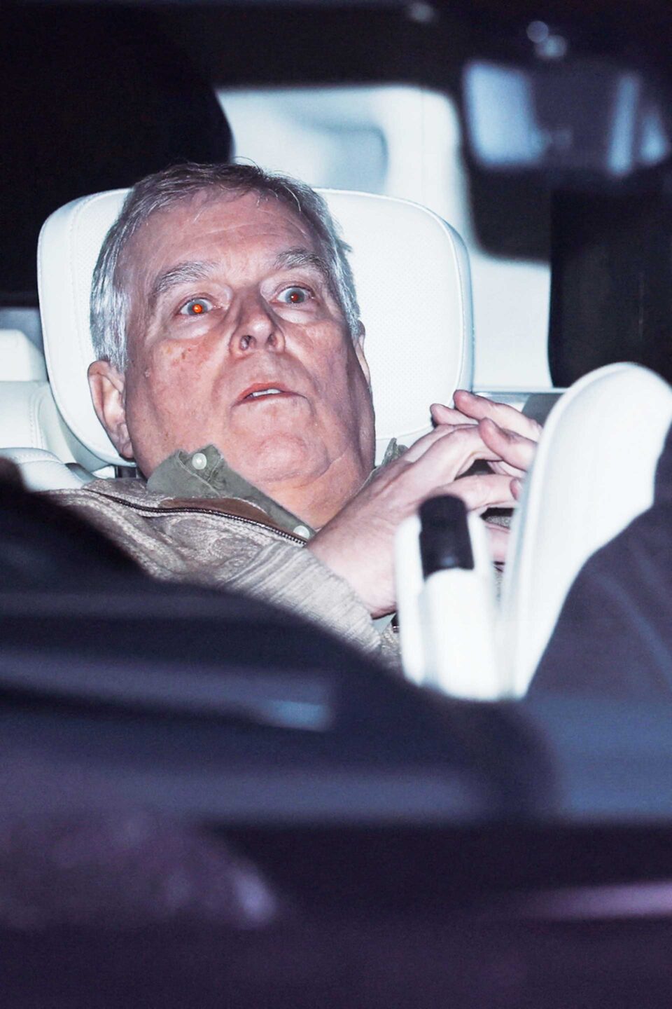 Διαβάστε στην «Καθημερινή της Κυριακής»-6