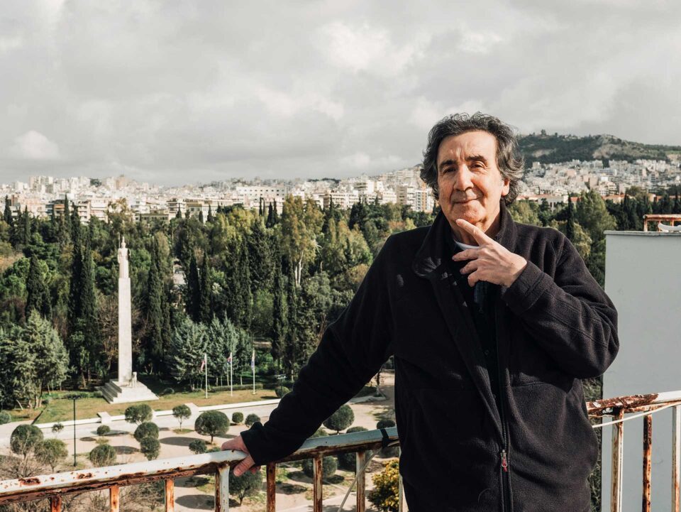 Ποιος έβαλε το γλυπτό εκεί;-1