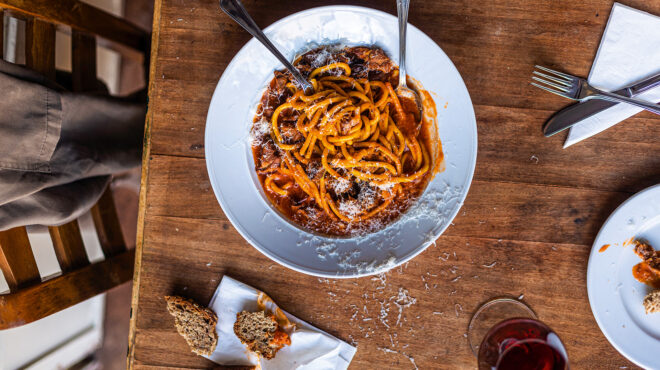 γιατί-η-ελληνική-κουζίνα-ζει-τη-μεγαλ-564062569