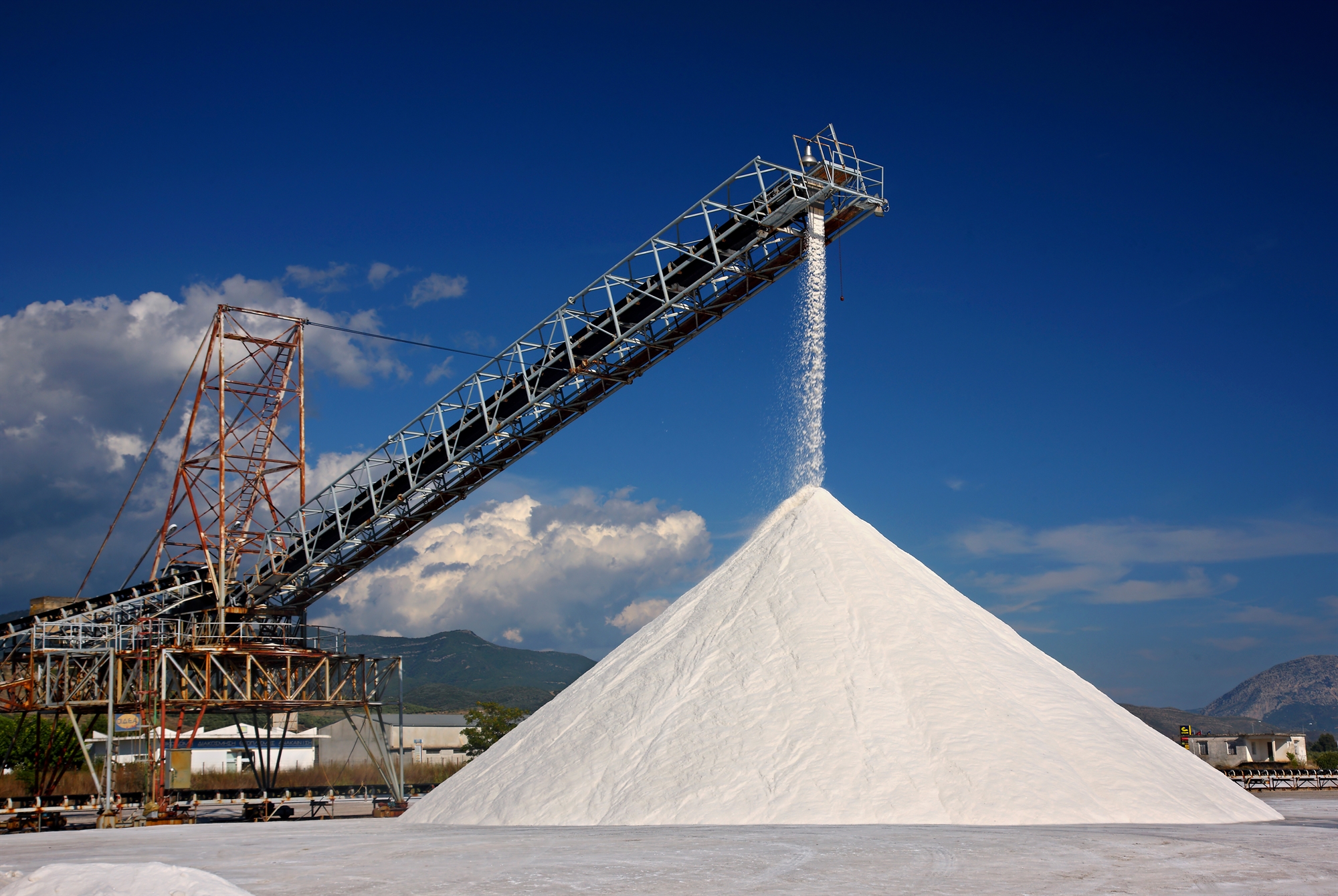 Συνωστισμός επενδυτών για το ελληνικό αλάτι-1