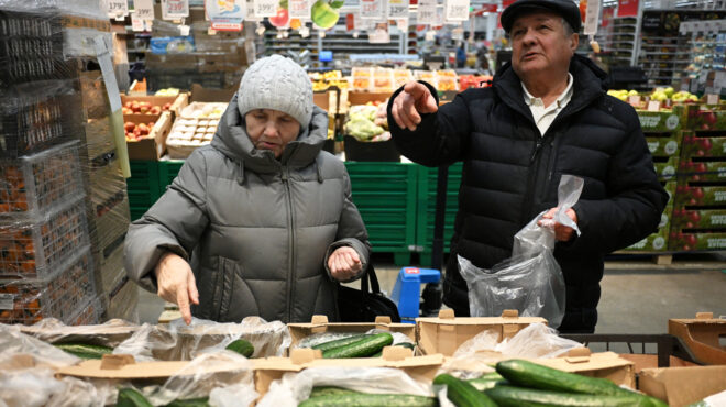 ρωσία-χρυσά-τα-αγγούρια-εν-μέσω-πολέ-564082807
