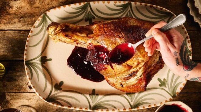 αγριογούρουνο-στη-γάστρα-με-σάλτσα-απ-564099040