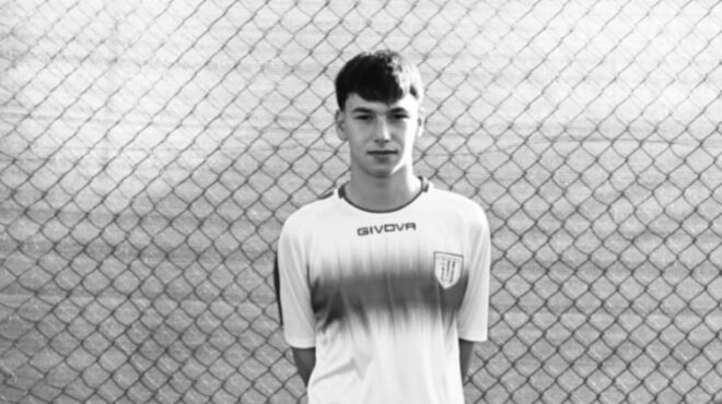 θρήνος-στο-ποδόσφαιρο-νεκρός-ο-17χρονος-564060463