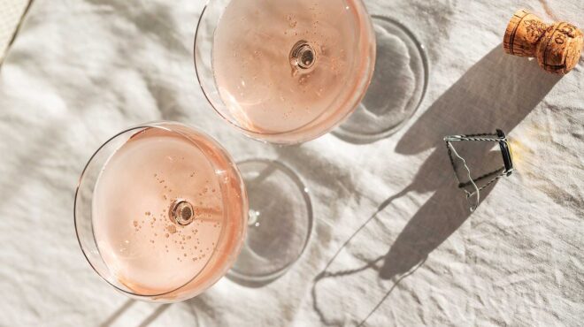 για-ένα-ρομαντικό-δείπνο-με-πρωταγωνί-564074716