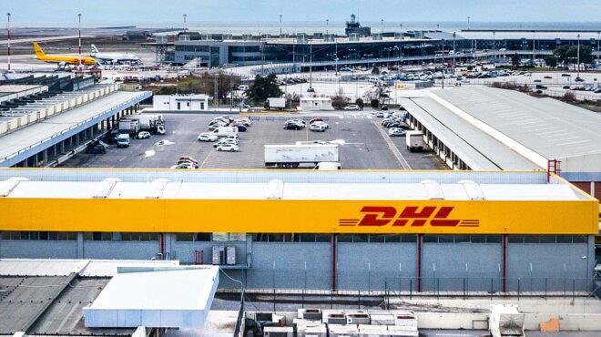 μάικ-πάρα-η-ελλάδα-γίνεται-κόμβος-για-τ-564102472