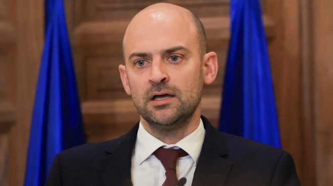 αρχεία-επσταϊν-ο-γάλλος-υπεξ-δεν-αποκ-564072175