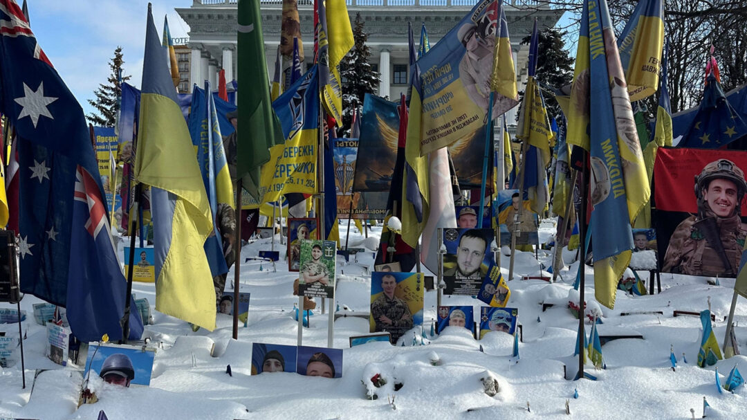 ελα-να-σου-δείξω-τους-νεκρούς-μου-564091114