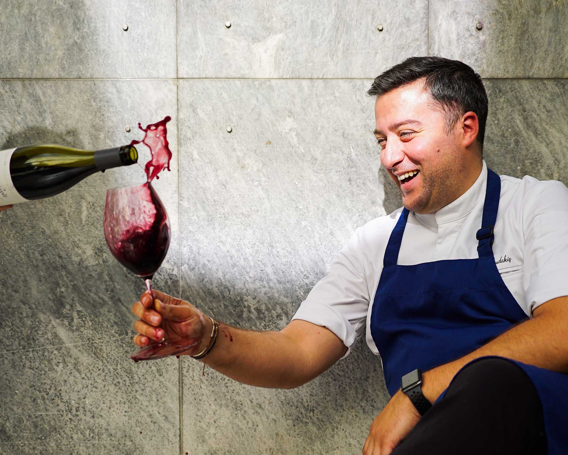 Oinoscent στη Βουλής: μια παλιά αγάπη και νέες αφορμές-5